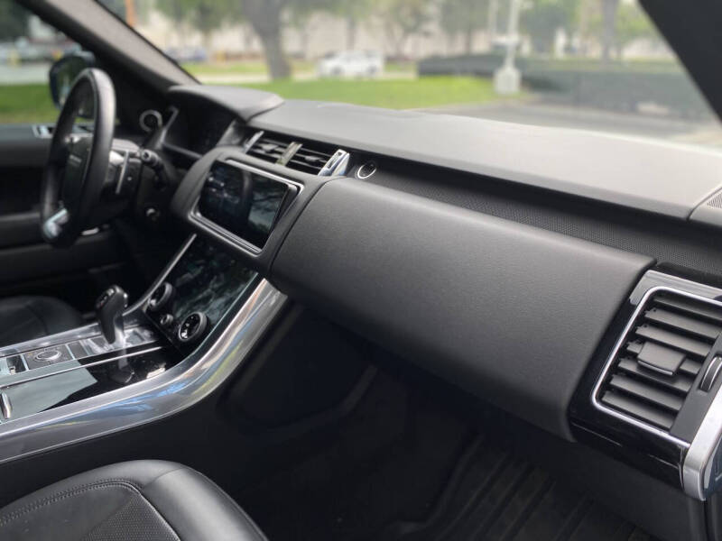 2021 Land Rover Range Rover Sport HSE Silver Edition