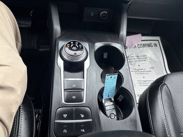 2020 Ford Escape Titanium