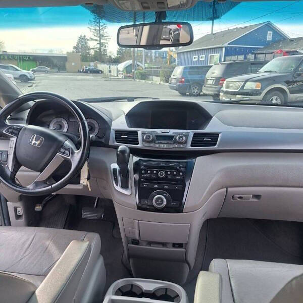 2011 Honda Odyssey EX-L w/DVD