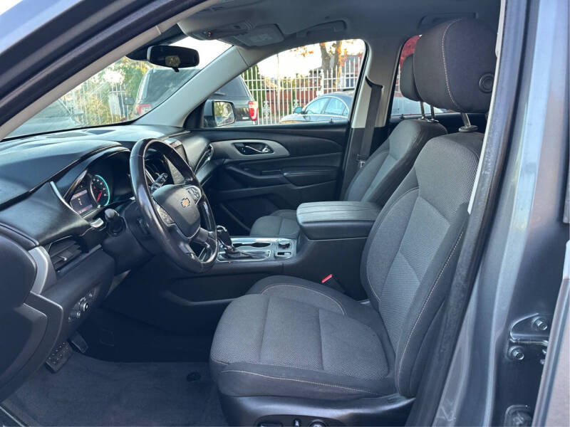 2020 Chevrolet Traverse LT Cloth