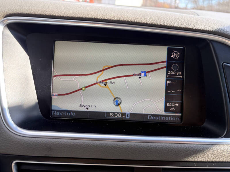 2012 Audi Q5 2.0T quattro Premium