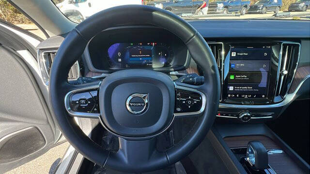 2024 Volvo S60 B5 Plus Dark Theme