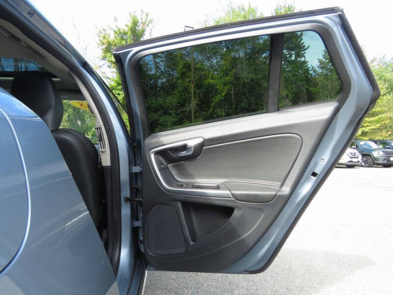 2018 Volvo V60 Cross Country T5 Premier