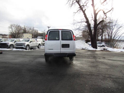 2022 Chevrolet Express 2500