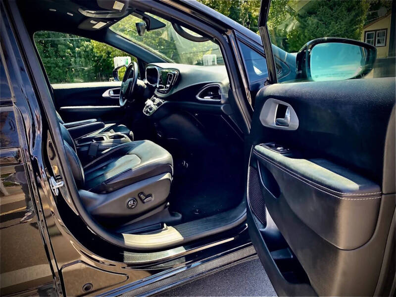 2018 Chrysler Pacifica Touring L