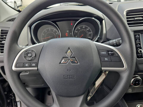 2025 Mitsubishi Outlander Sport ES