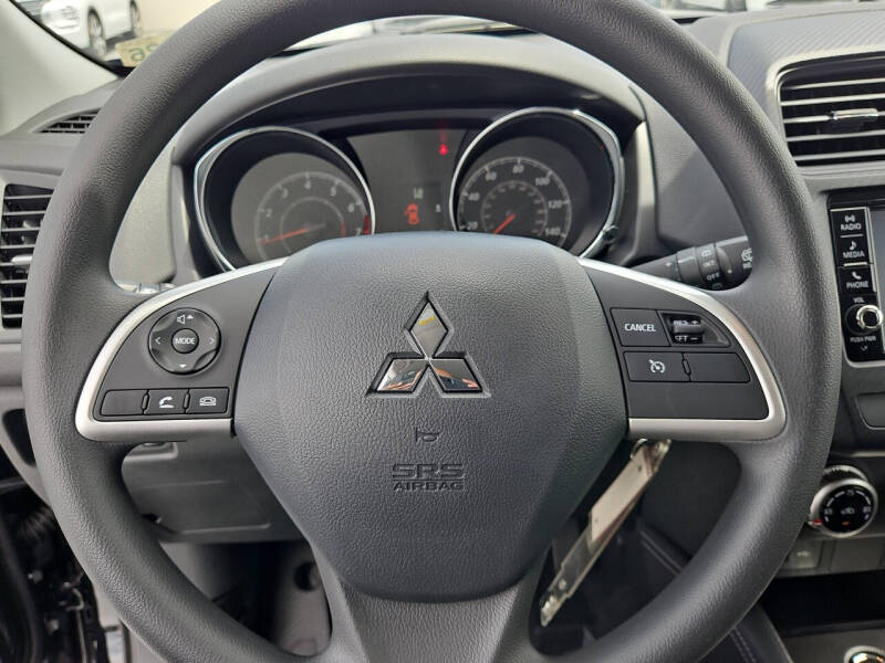 2025 Mitsubishi Outlander Sport ES