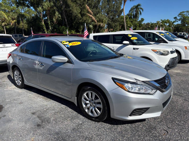 2017 Nissan Altima S photo 14