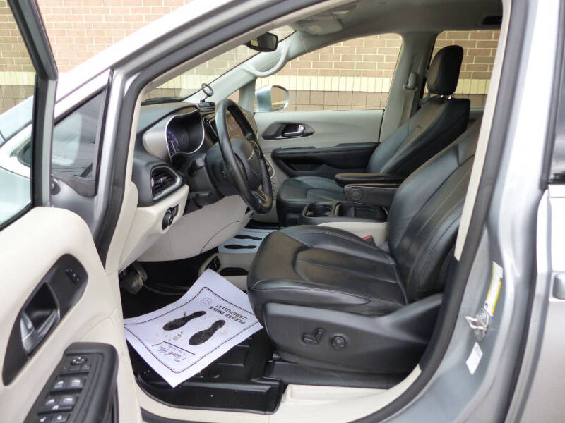 2020 Chrysler Pacifica Touring L