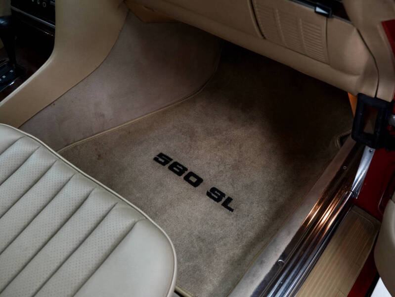 1988 Mercedes-Benz 560-Class 560 SL