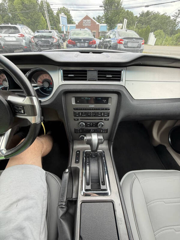 2011 Ford Mustang V6