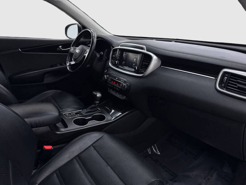 2020 Kia Sorento EX V6