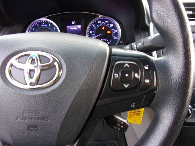 2017 Toyota Camry LE