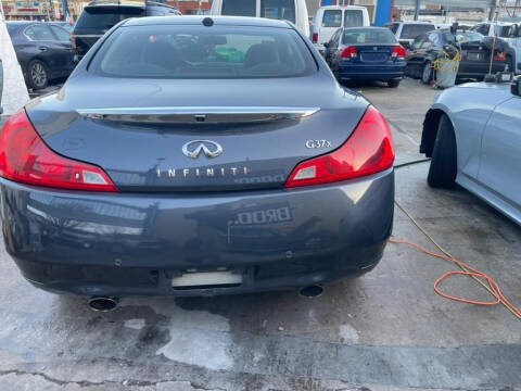 2011 Infiniti G37 Coupe x