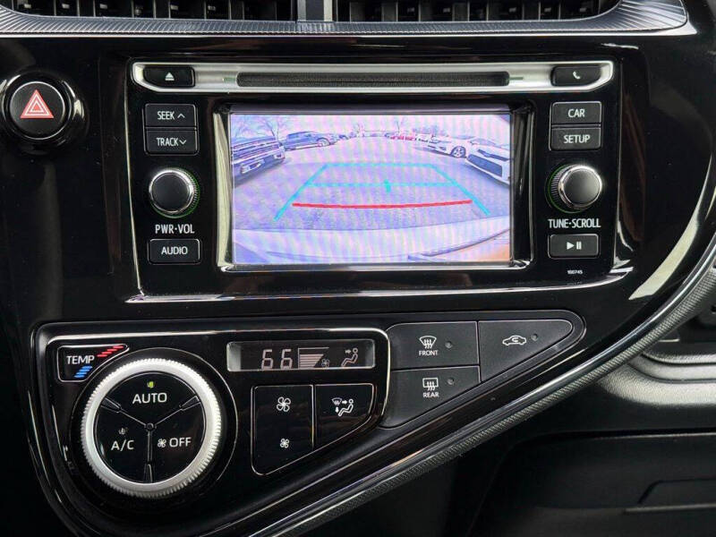 2018 Toyota Prius c Two