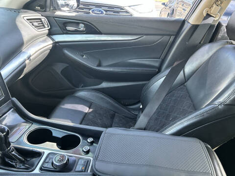 2017 Nissan Maxima 3.5 SR