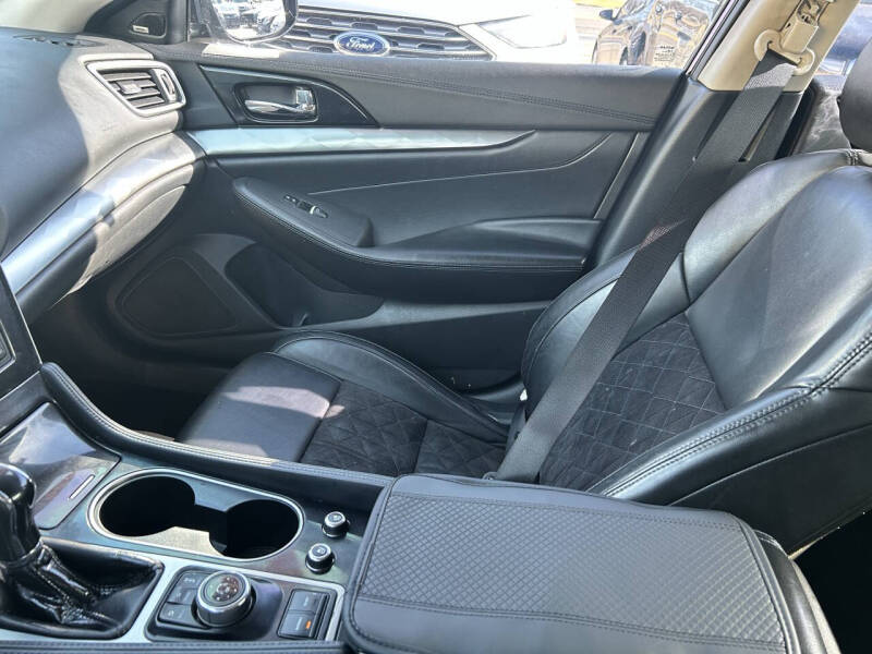 2017 Nissan Maxima 3.5 SR