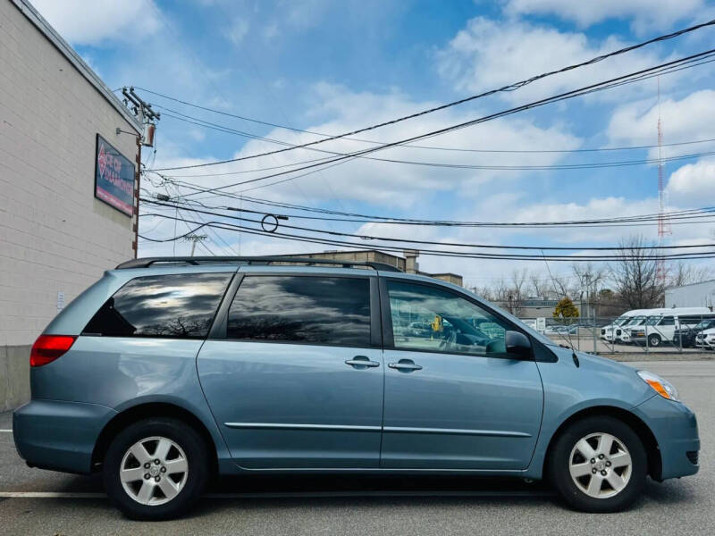 2005 Toyota Sienna