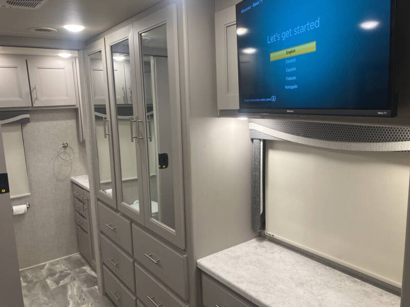 2022 Freightliner S2RV Chassis