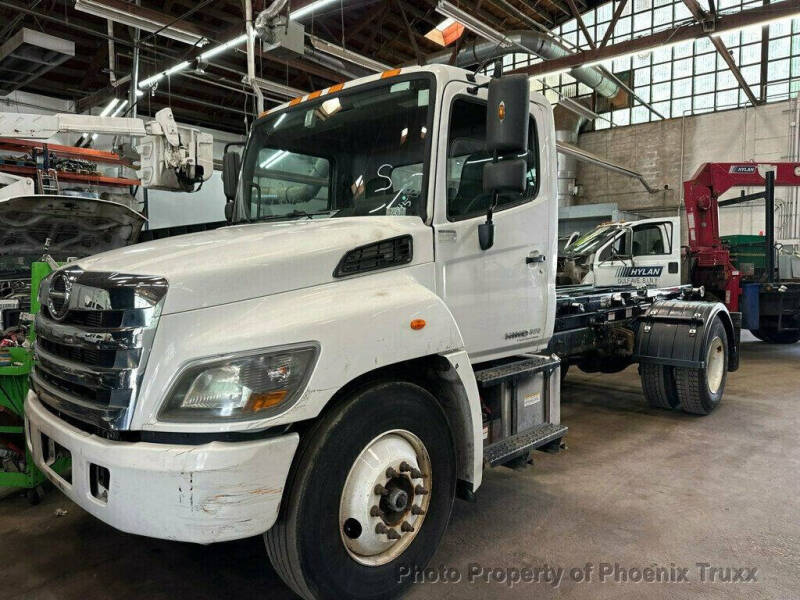 2016 Hino 258/268