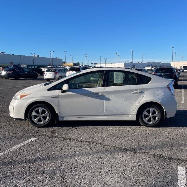 2013 Toyota Prius for sale at Green Light Auto in Bridgeton, NJ