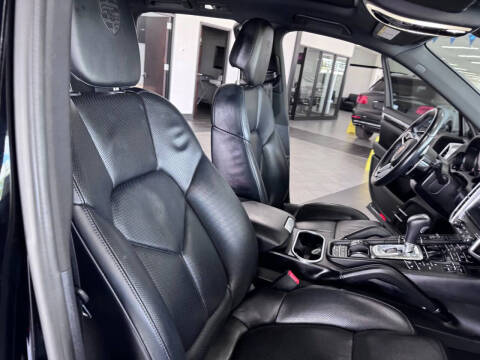 2018 Porsche Cayenne Platinum Edition