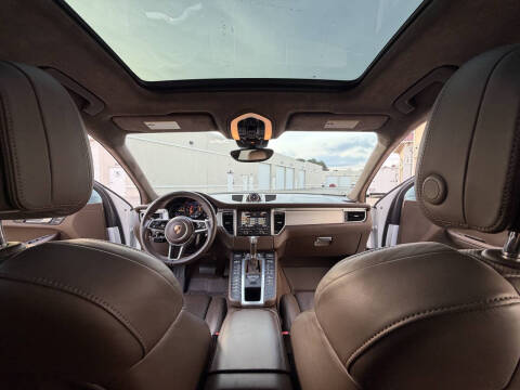 2016 Porsche Macan Turbo