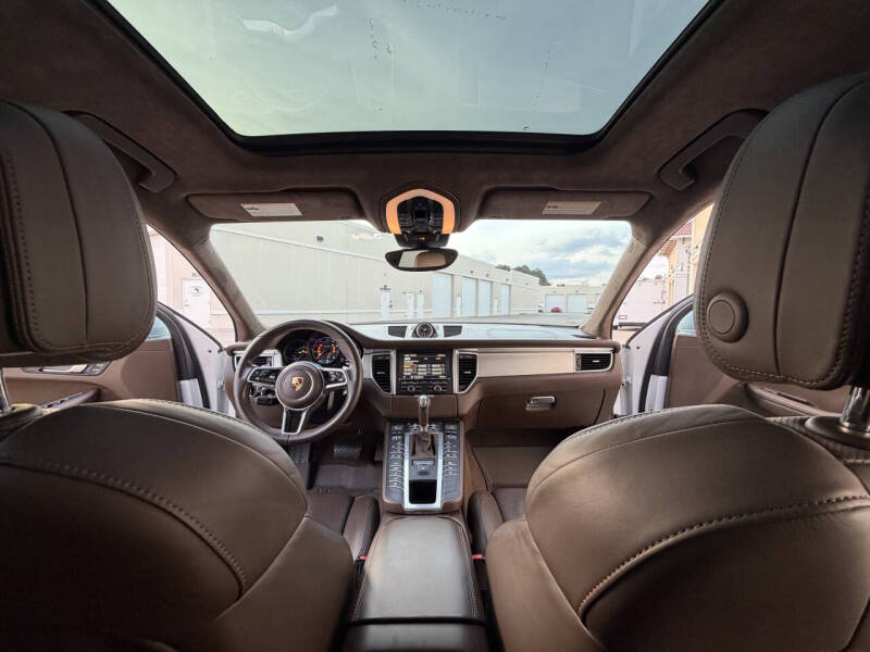 2016 Porsche Macan Turbo