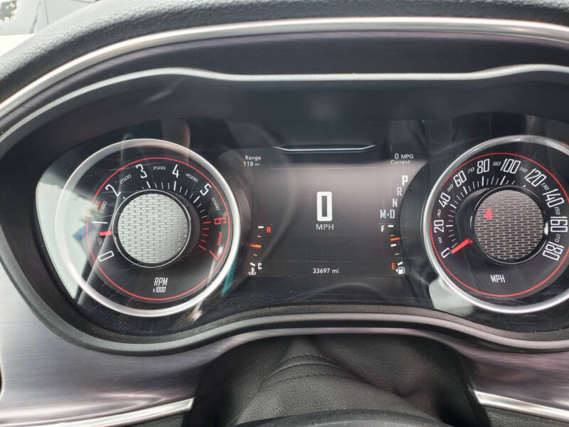 2016 Dodge Challenger 392 HEMI Scat Pack Shaker