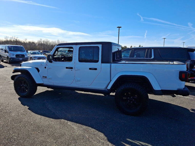 2022 Jeep Gladiator Willys