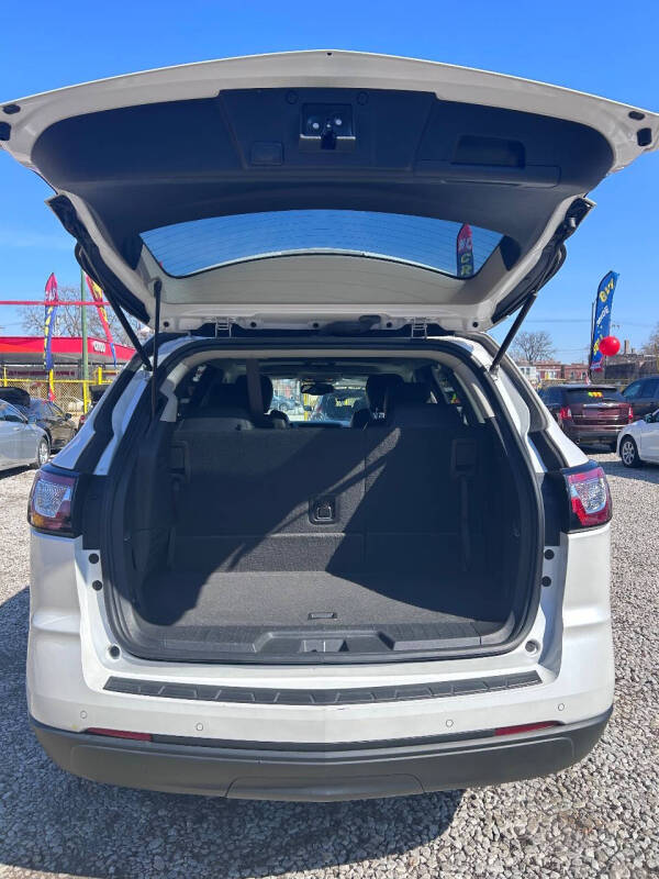 2017 Chevrolet Traverse LT