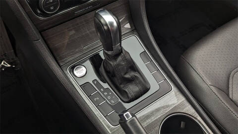 2017 Volkswagen Passat 1.8T SE