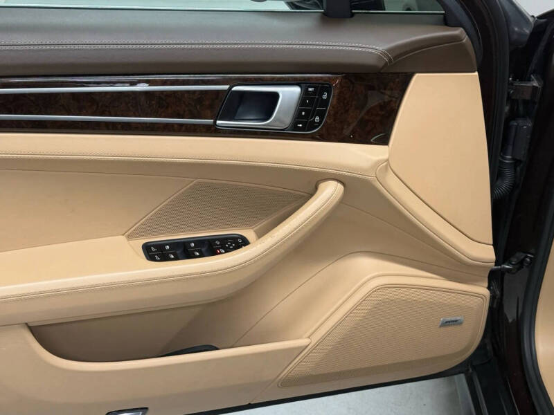 2020 Porsche Panamera