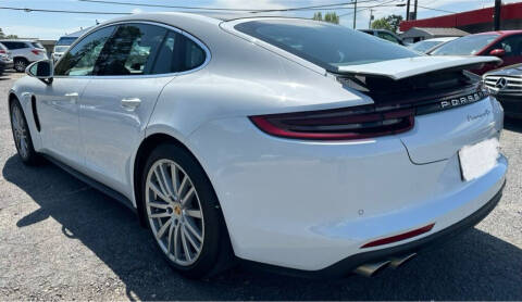 2017 Porsche Panamera 4S