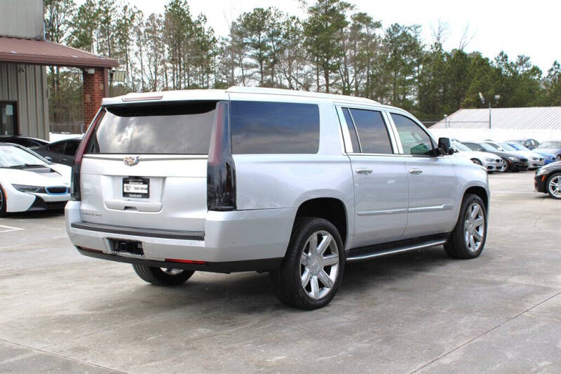 2017 Cadillac Escalade ESV Luxury
