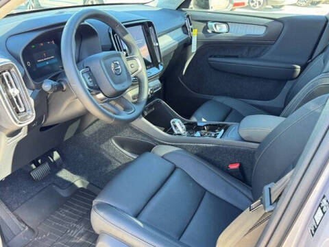 2026 Volvo XC40 B5 Plus