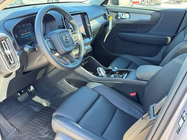 2026 Volvo XC40 B5 Plus