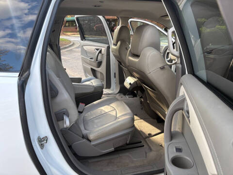 2017 Chevrolet Traverse LT