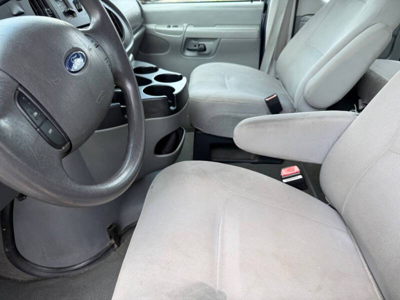 2006 Ford E-Series E-350 SD XL