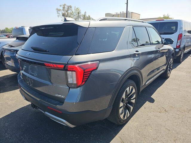 2025 Ford Explorer Platinum