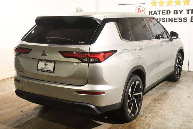 2022 Mitsubishi Outlander ES