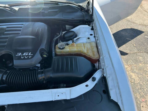 2015 Dodge Challenger SXT