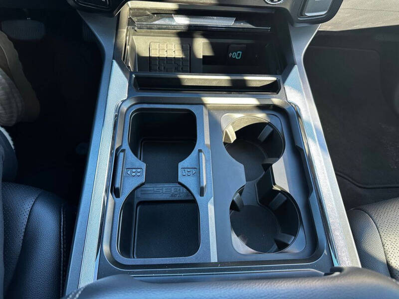 2025 Ford F-350 Super Duty Lariat