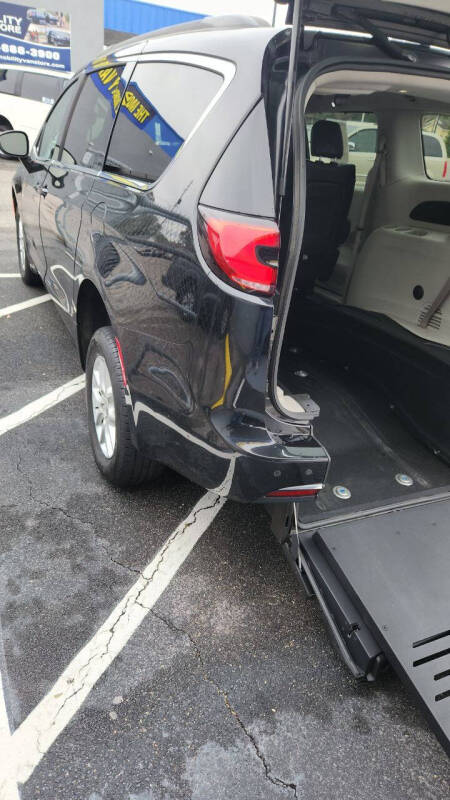 2022 Chrysler Pacifica Touring L