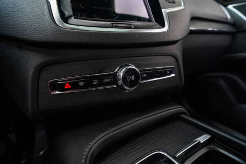 2020 Volvo XC90 T5 Momentum