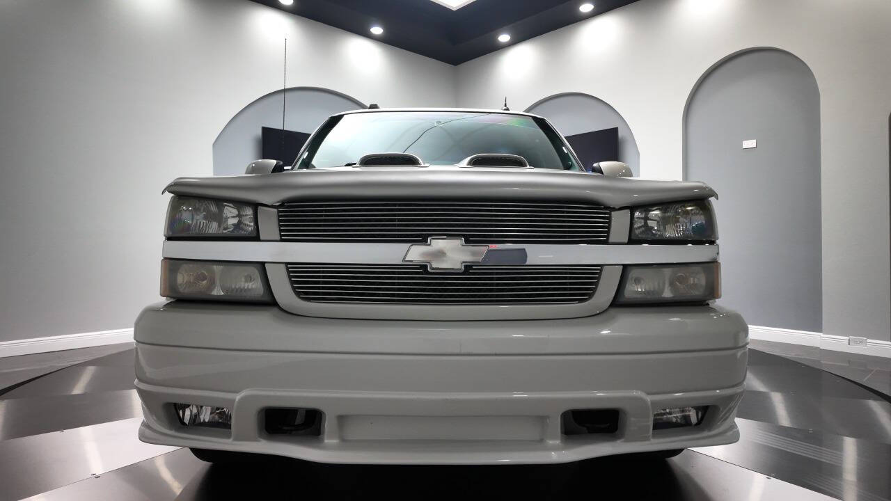 2004 Chevrolet Avalanche 8