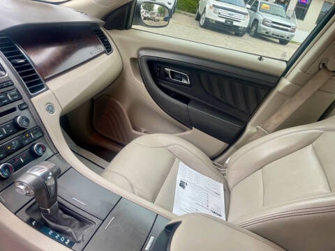 2011 Ford Taurus SEL