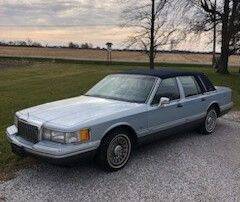 1993 Lincoln Town Car for sale at Haggle Me Classics in Hobart IN