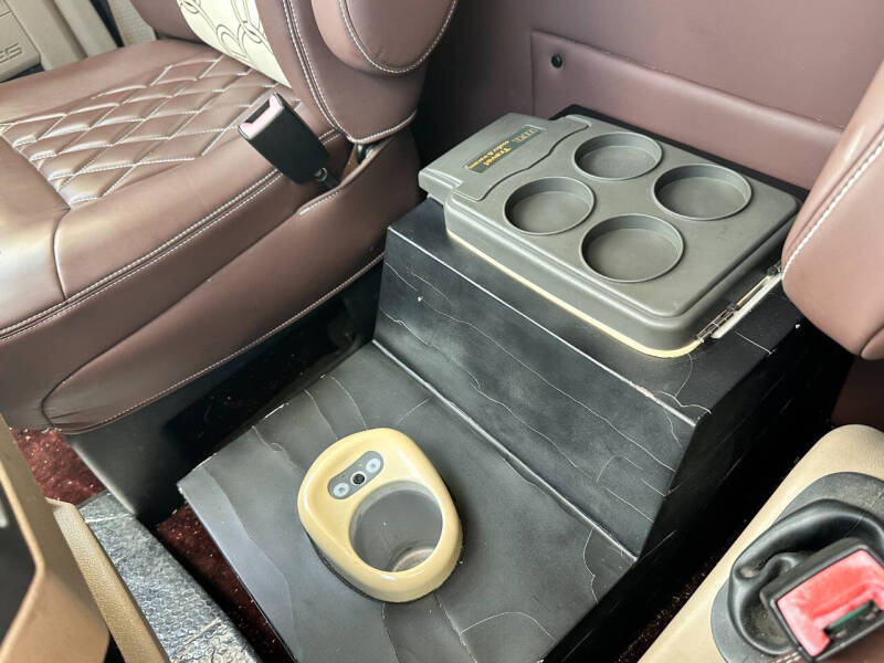 2010 Ford E-Series E-350 SD XLT