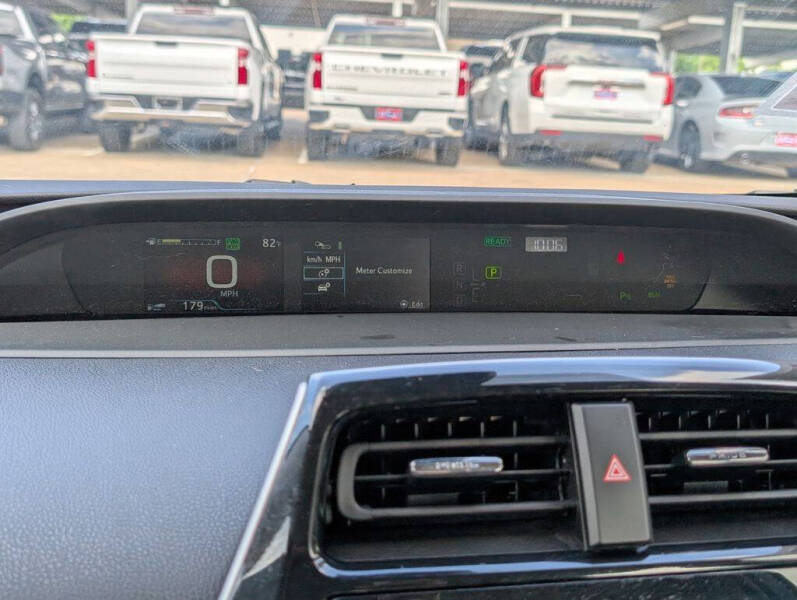 2021 Toyota Prius LE